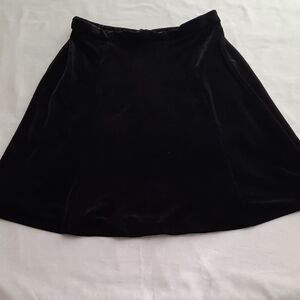 R & K Evening's Chic Black A-Line Velvet Skirt - Size M Misses